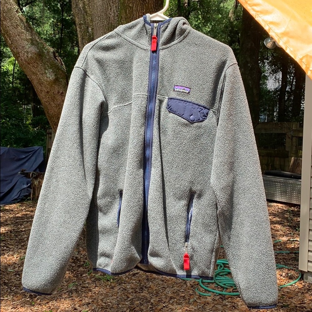 Patigonia zip up hoodie
